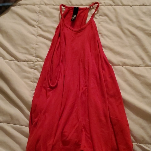 Pink tank - Picture 2 of 3